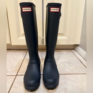 Navy Blue Hunter Rain Boots